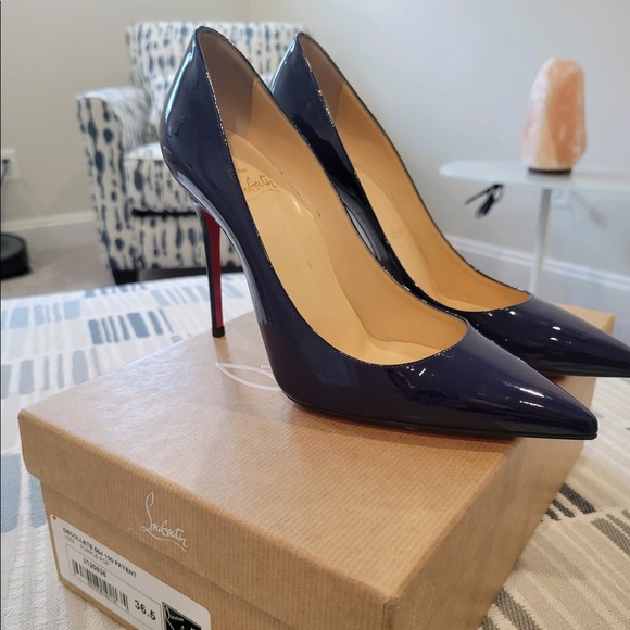 Christian Louboutin 554 Pantent leather 100m pump. - Picture 5 of 7